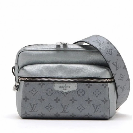 Louis Vuitton Taiga Llama outdoor Messenger PM M30830