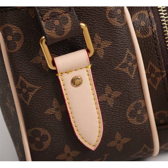 Louis Vuitton M44937 New Camera Bag