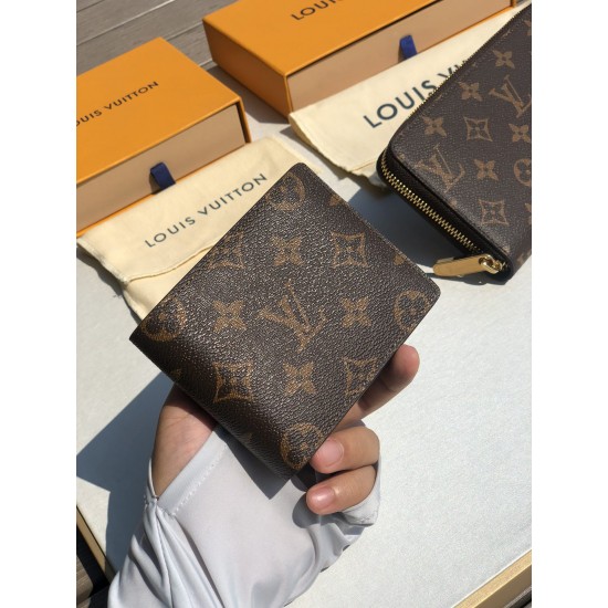 Louis Vuitton Marco Wallet M61675