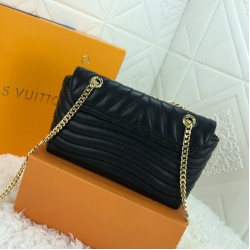 LV NEW WAVE CHAIN BAG