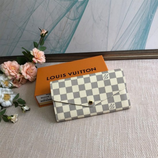 Louis Vuitton Sarah Wallet M63208