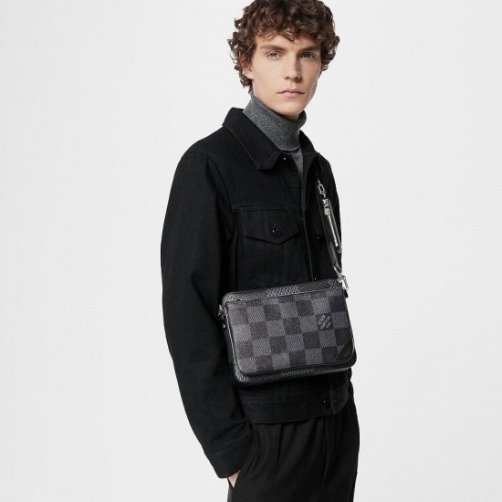 LOUIS VUITTON Trio Messenger