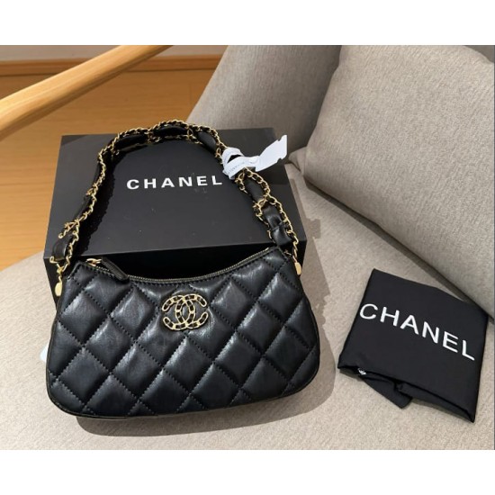 CHANEL Aged Calfskin Quilted Small Chanel 19 Hobo Black