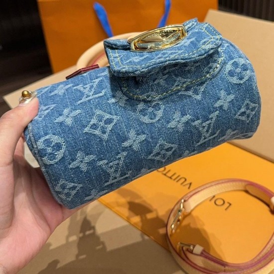 LOUIS VUITTON Nano Speedy