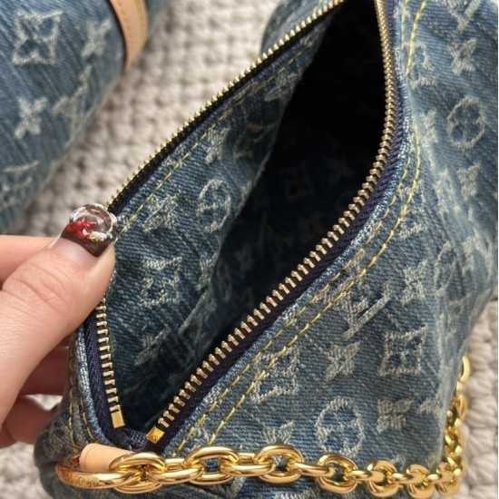 LOUIS VUITTON Papillon