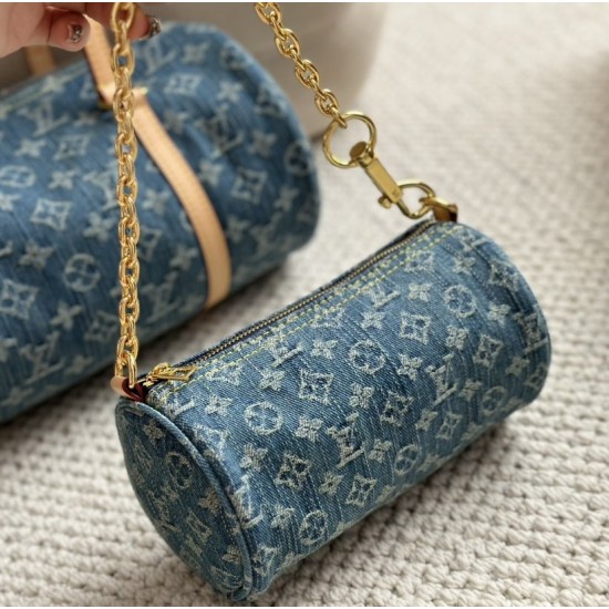 LOUIS VUITTON Papillon