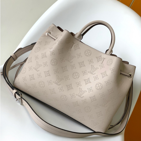 Louis Vuitton M59201 Bella Tote