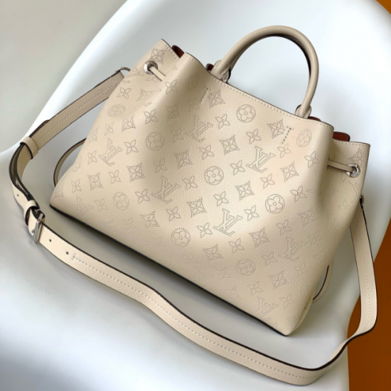 Louis Vuitton M59203 Bella Tote