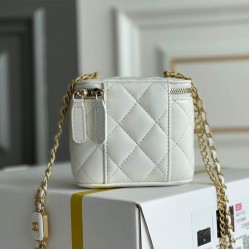 Chanel SMALL VANITY WITH CHAIN AP2931