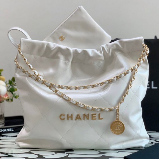 CHANEL 22 SMALL HANDBAG