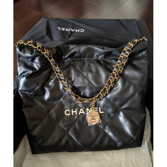 CHANEL 22 SMALL HANDBAG