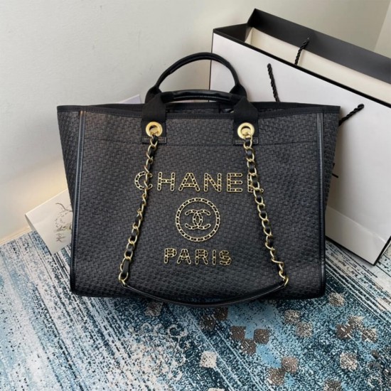 CHANEL Deauville Medium Tote