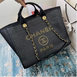 CHANEL Deauville Medium Tote