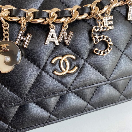 CHANEL Wallet on Chain AP1960