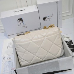 CHANEL 19 MAXI HANDBAG AS1162