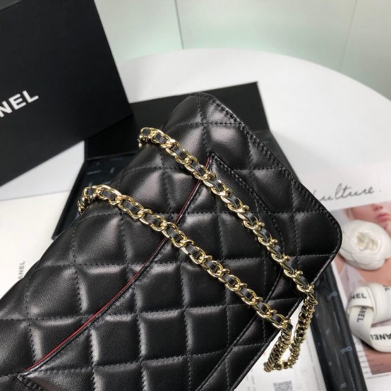 CHANEL WALLET ON CHAIN AP3054