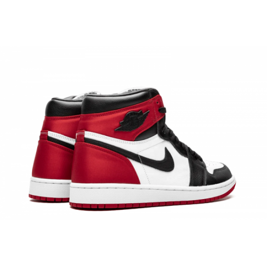 Wmns Air Jordan 1 Retro High “Satin Black Toe”