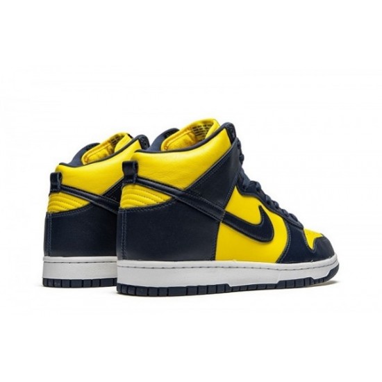 Dunks High SP "Michigan"