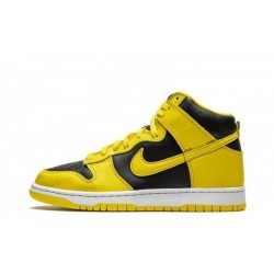 Dunks High SP “Varsity Maize”