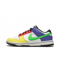 Dunk Low WMNS “Green Strike”