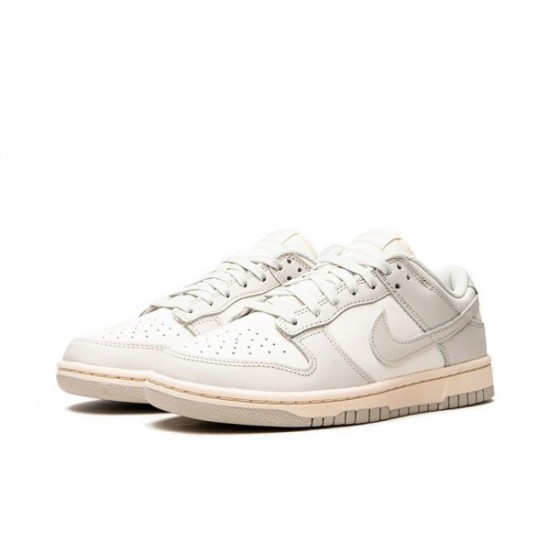 Nike Dunk Low “Light Bone”