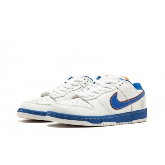 Dunks Low SB “Medicom”