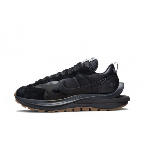 Nike Sacai VaporWaffle "Black Gum"