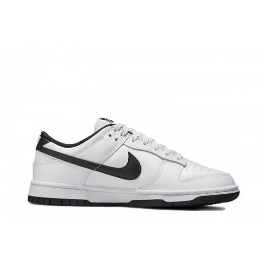 Nike Dunk Low “White/Black” WMNS