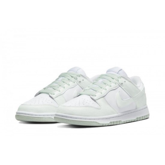 Dunks Low “White Mint”