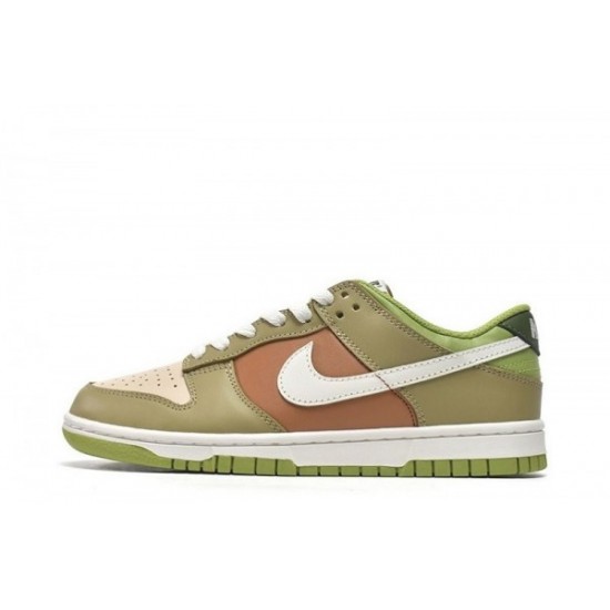 SB Dunk Low “Vivid Green”