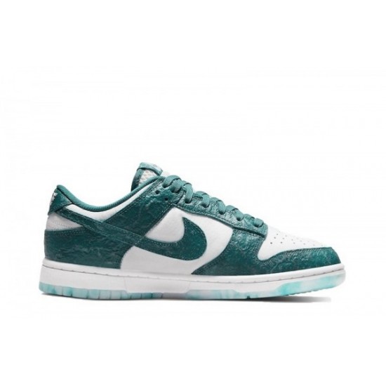 SB Dunk Low “Ocean”