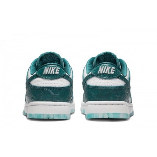 SB Dunk Low “Ocean”