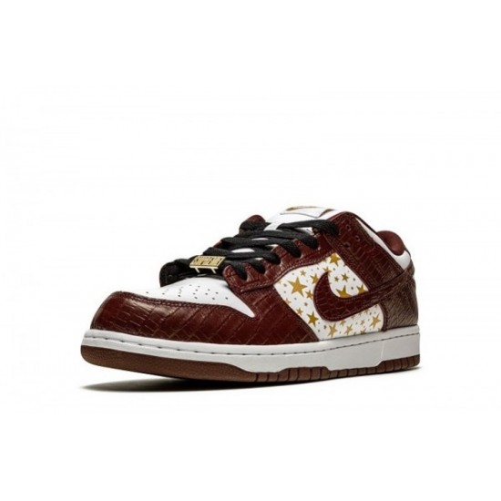 Supreme x SB Dunk Low Stars "Barkroot Brown"