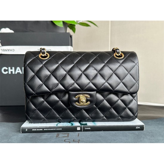 CHANEL SMALL CLASSIC HANDBAG LAMBSKIN & GOLD METAL