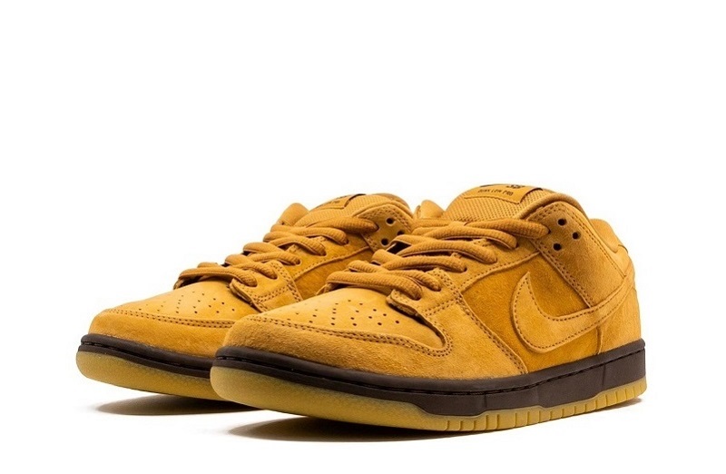 SB Dunk Low Wheat Mocha Reps (2)