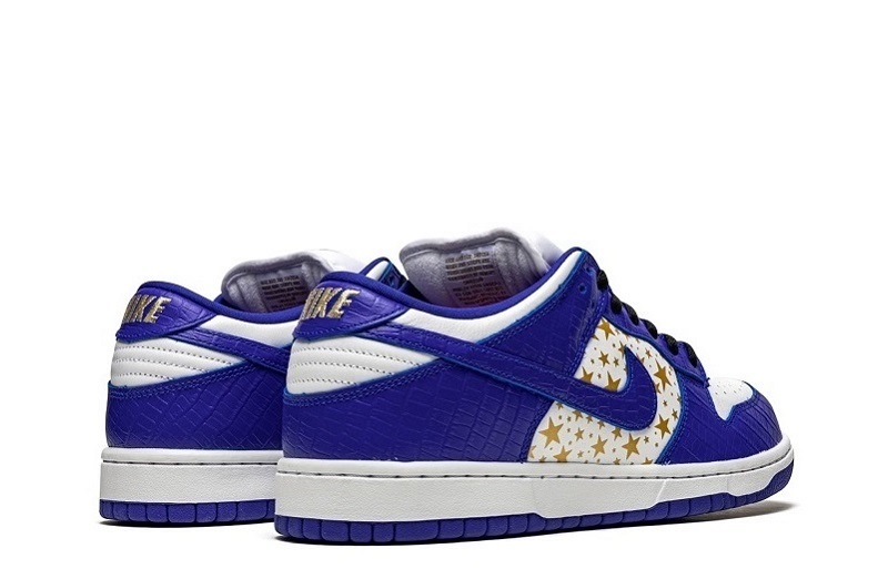 Supreme x Nike SB Dunk Low Stars Hyper Blue Reps (3)