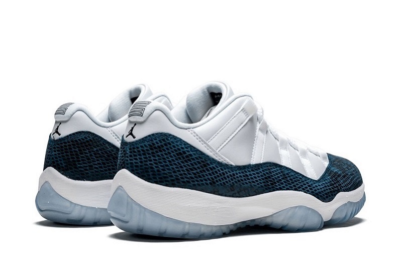 Air Jordan 11 Retro Low LE Blue Snakeskin Reps (3)