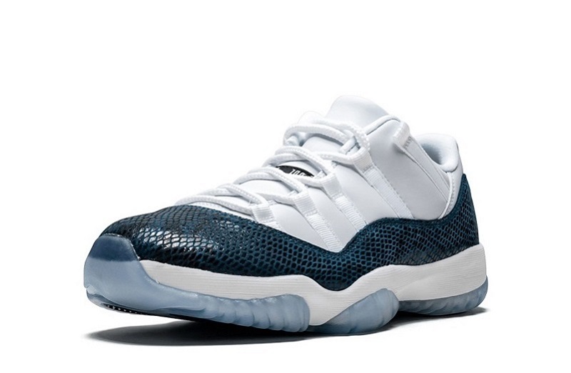 Air Jordan 11 Retro Low LE Blue Snakeskin Reps (4)