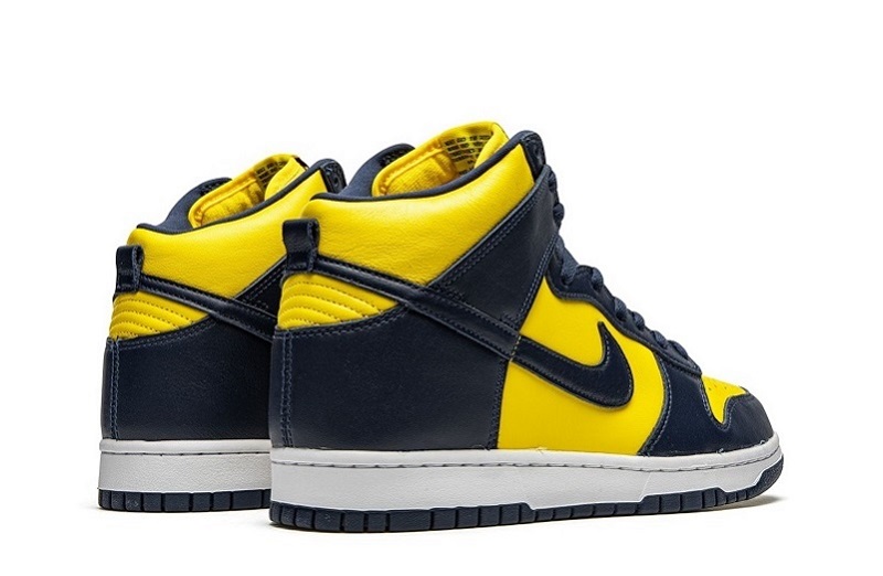 Dunks High SP Michigan Reps (3)