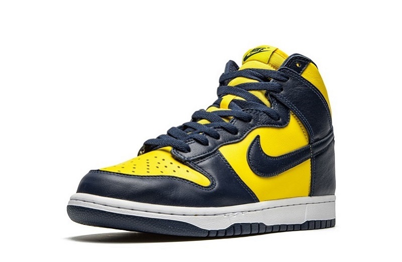 Dunks High SP Michigan Reps (4)