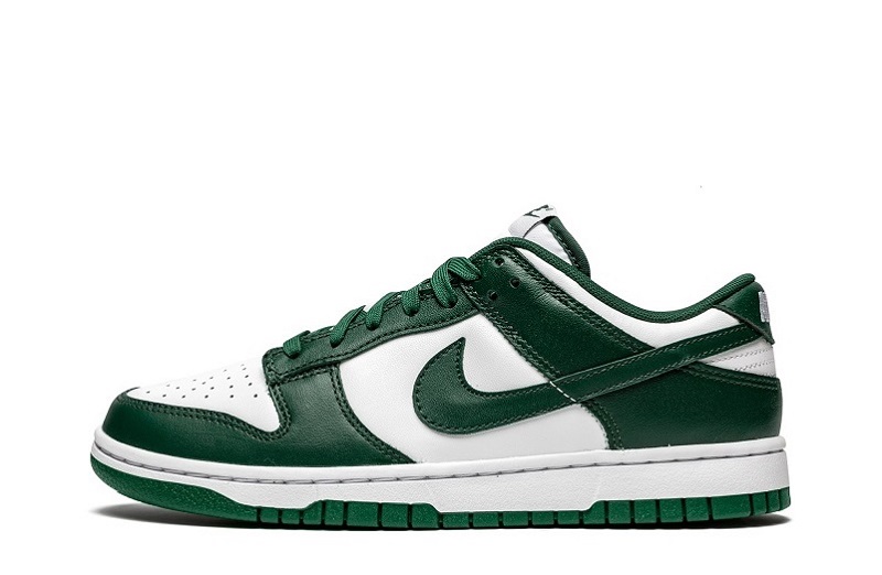 Dunk Low Varsity Green Reps (1)