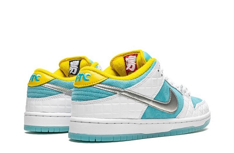 FTC SB Dunk Low Lagoon Pulse Reps for Sale (3)