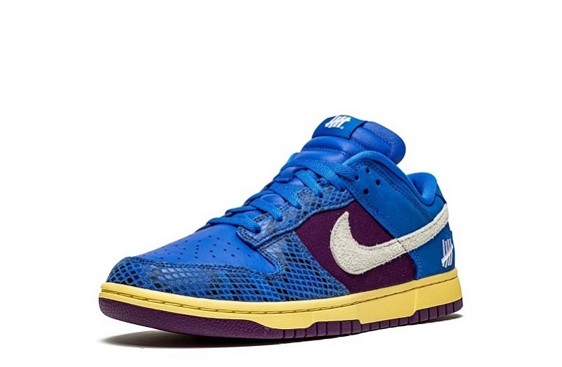 Nike Dunk Low SP Undefeated Dunk vs. AF1 Reps (4)