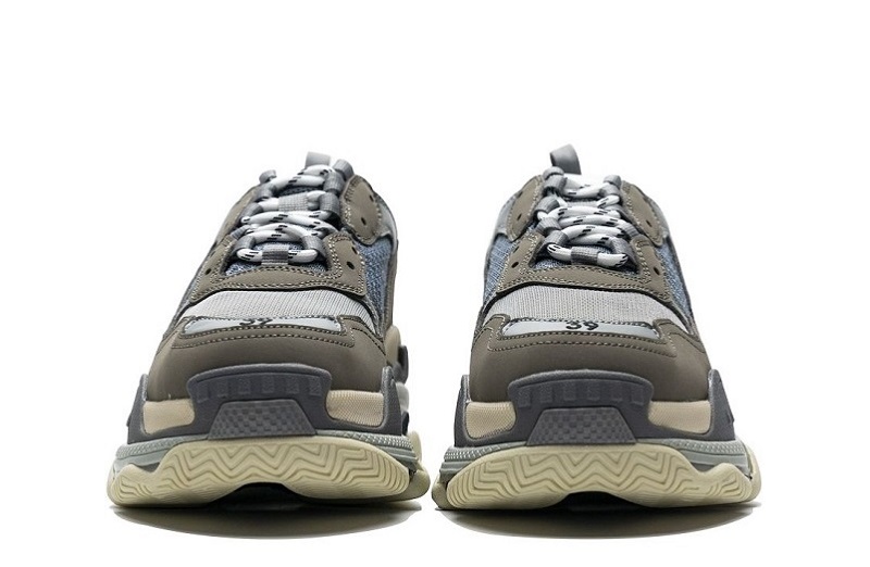 Balenciaga Triple S Grey Reps (4)