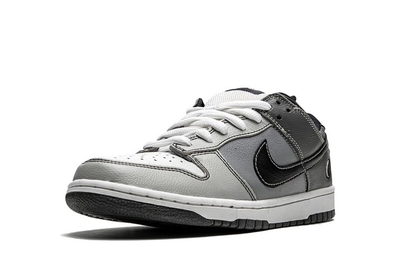 Nike SB Dunk Low Lunar Eclipse West Reps (4)