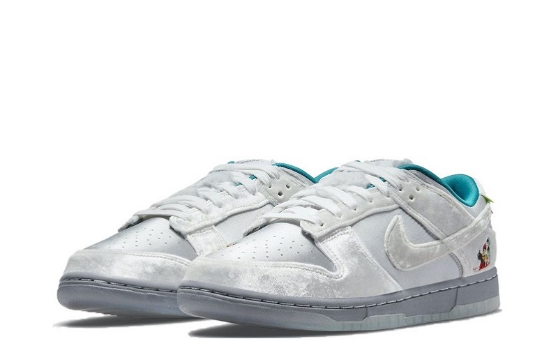 Nike SB Dunk Low Ice Reps (3)