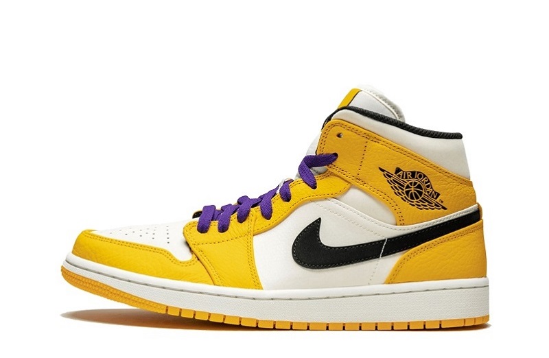 Air Jordan 1 Lakers Reps Mid SE Shoes (1)