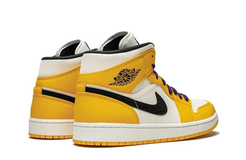 Air Jordan 1 Lakers Reps Mid SE Shoes (3)