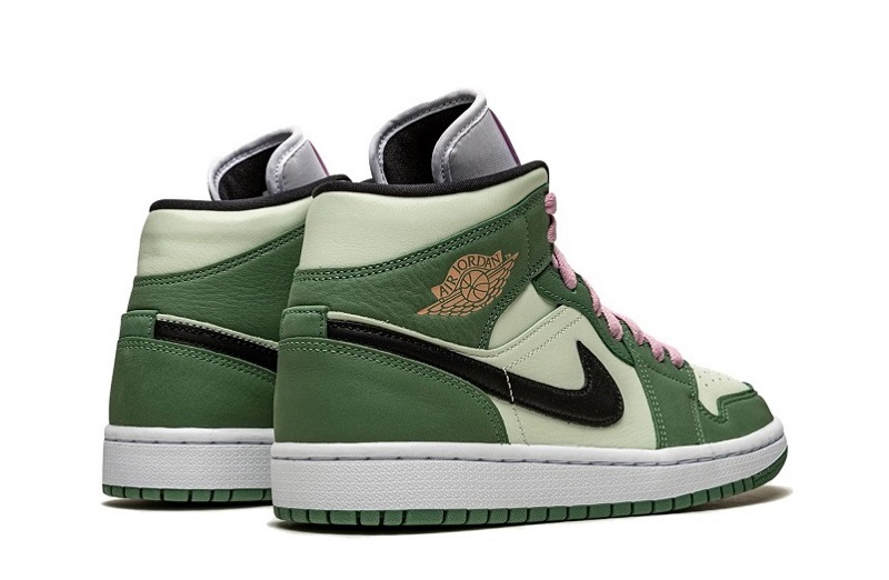 Air Jordan 1 Dutch Green Reps Mid SE Shoes (3)