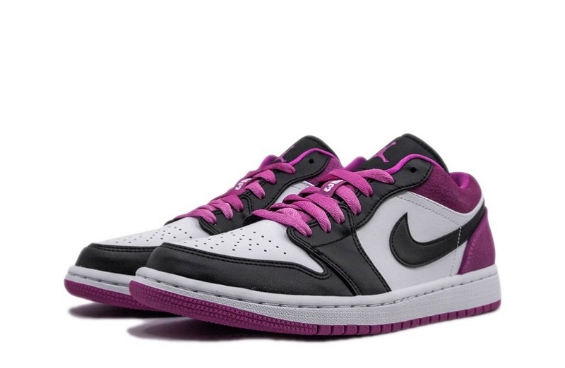 Air Jordan 1 Fuchsia Reps Low Sneakers (2)